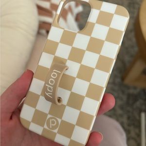 Loopy Beige Checkered Case iPhone 12